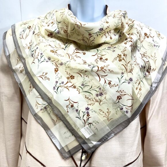 New W/ Box Elegant British Counrty Scarf 100% Silk Chiffon Satin 34